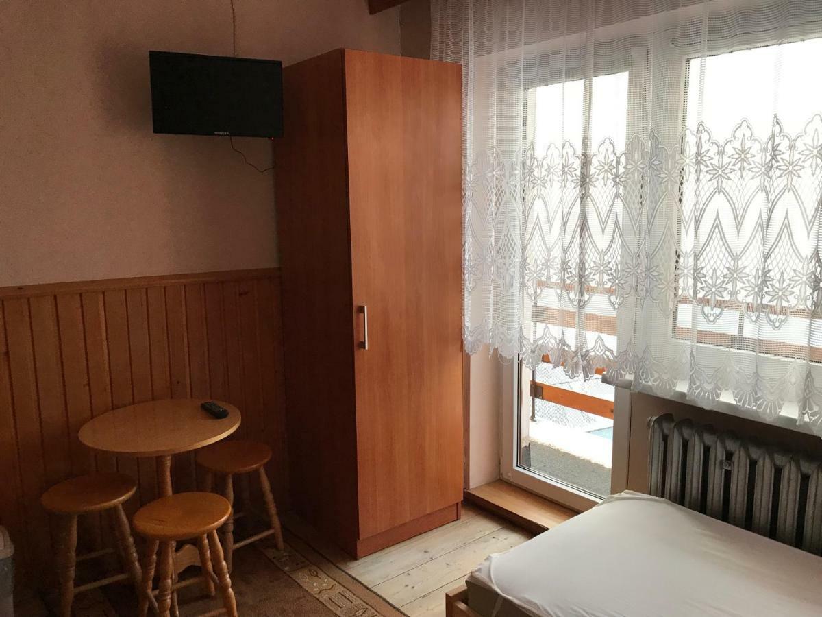 Pokoje Goscinne Bukowina Tatrzańska Exteriör bild